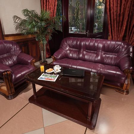 ลอนดอน โฮเต็ล Hotel โอเดสซา ภายนอก รูปภาพ